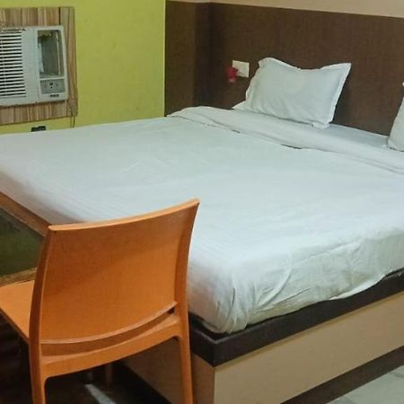 Hotel Crystal Inn Lucknow Buitenkant foto