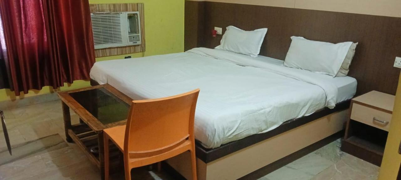 Hotel Crystal Inn Lucknow Buitenkant foto